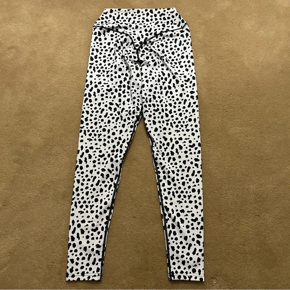 Balance Athletica Ascend Snow Leopard leggings - Picture 8 of 9